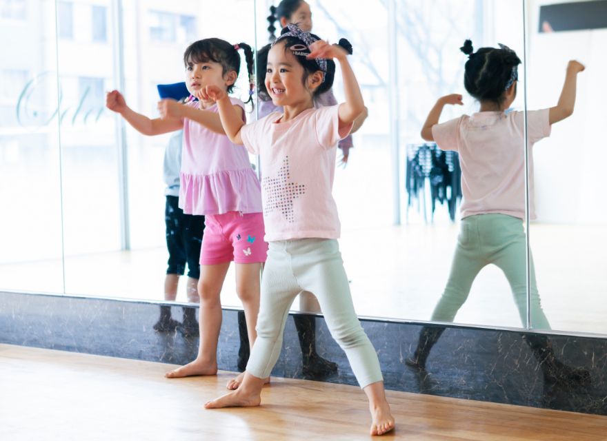 ダンスで表現する子どもたち